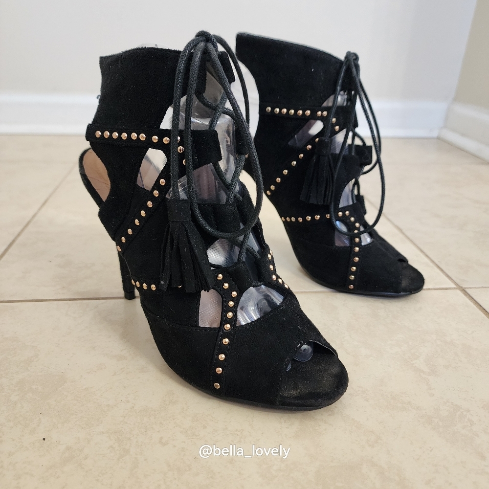 Elegant Black Laced Up Gold Studded Heels With Tassles - Picture 2 of 7